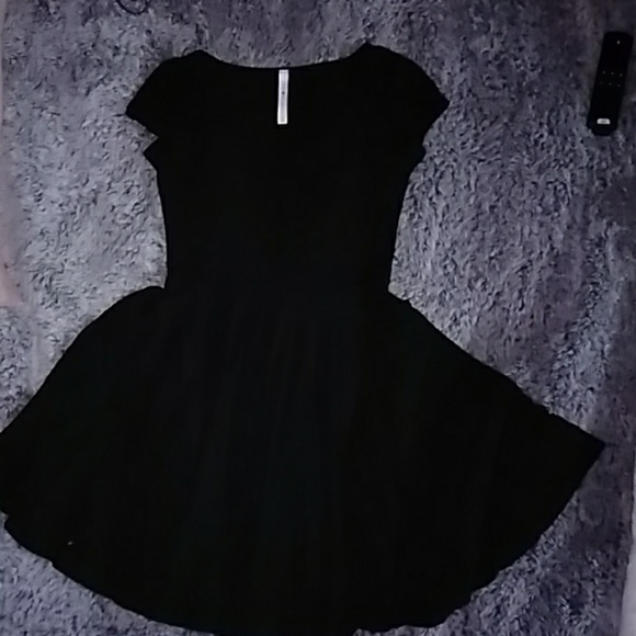 Black dress - Picture 1 of 2